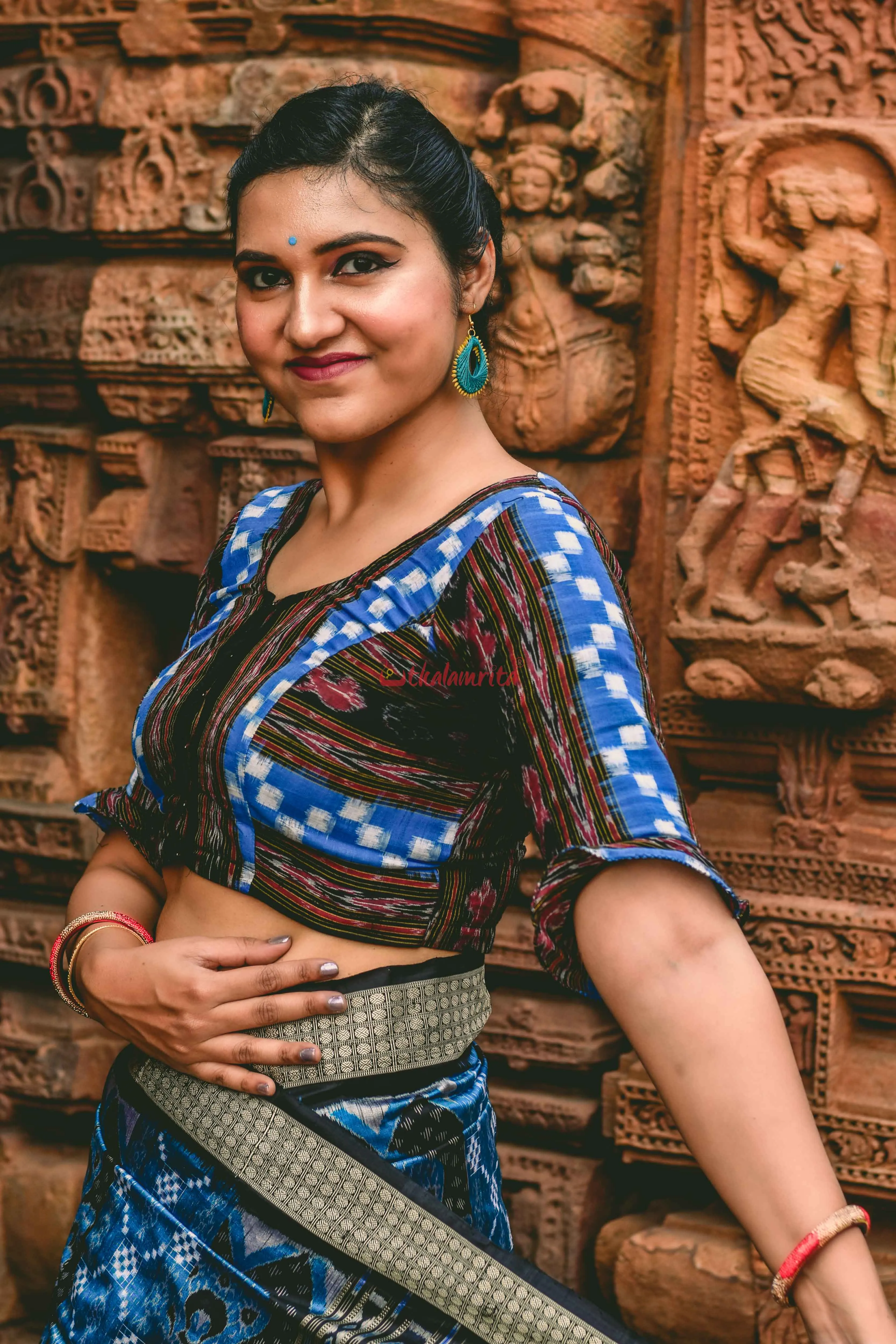 Blue Madhupuri (Blouse)