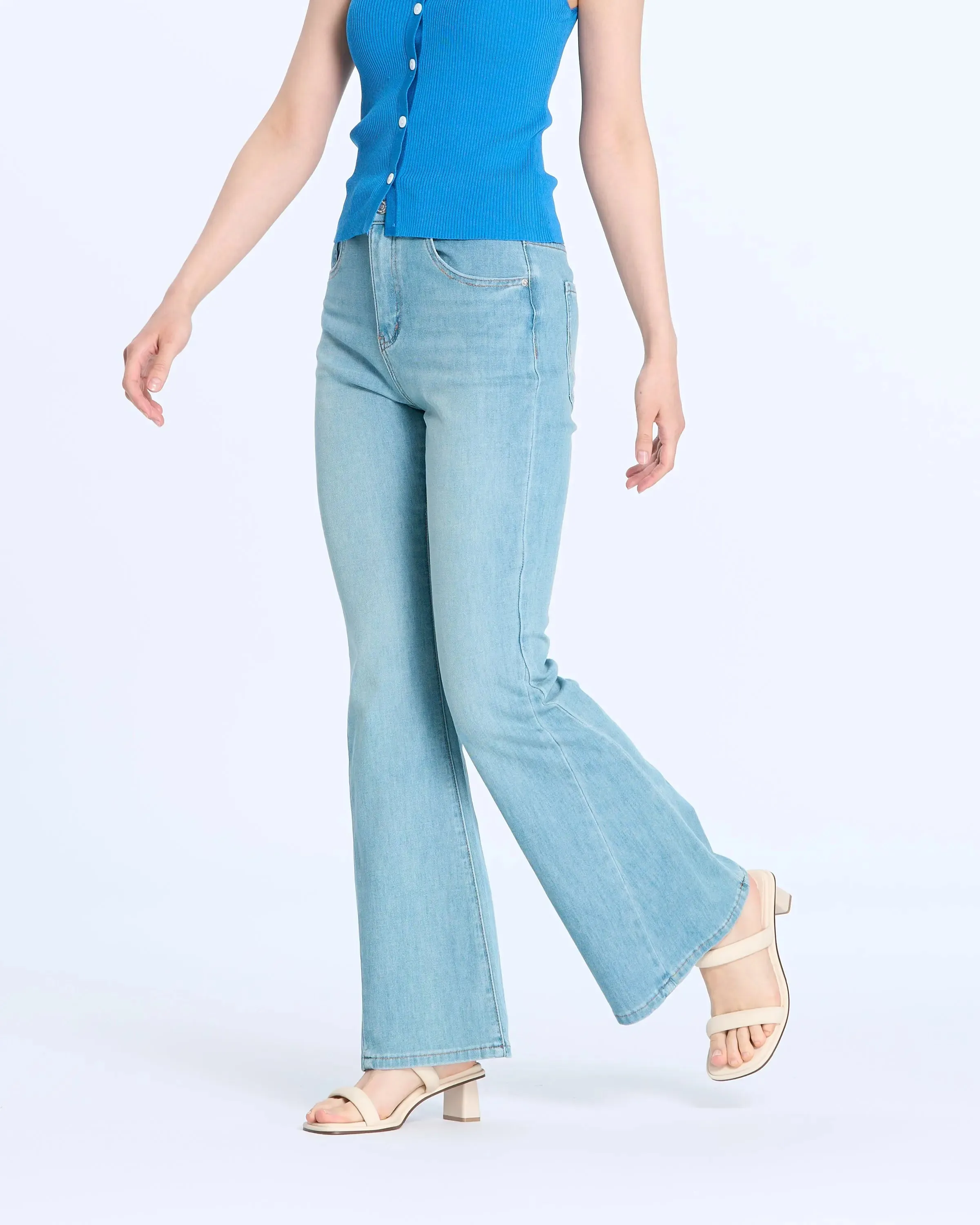 HZ8927 Flared Jeans