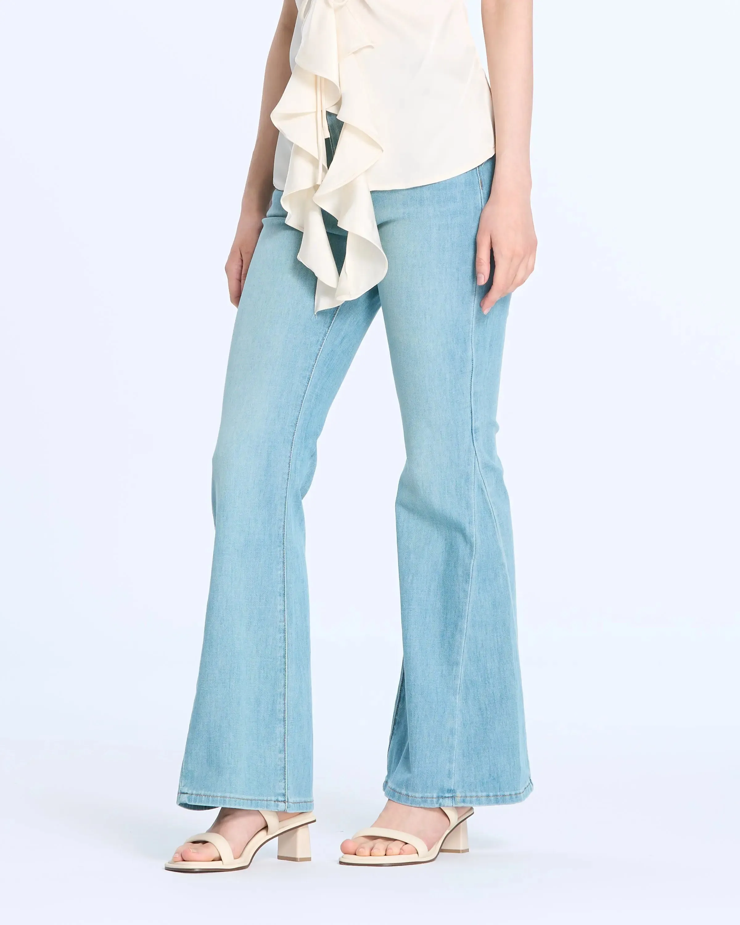 HZ8927 Flared Jeans