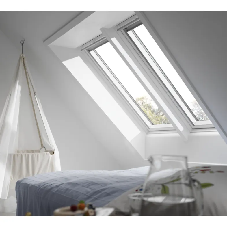 VELUX GGL CK02 2067 High Energy Efficiency Glazing White Painted Centre-Pivot Window (55 x 78 cm)